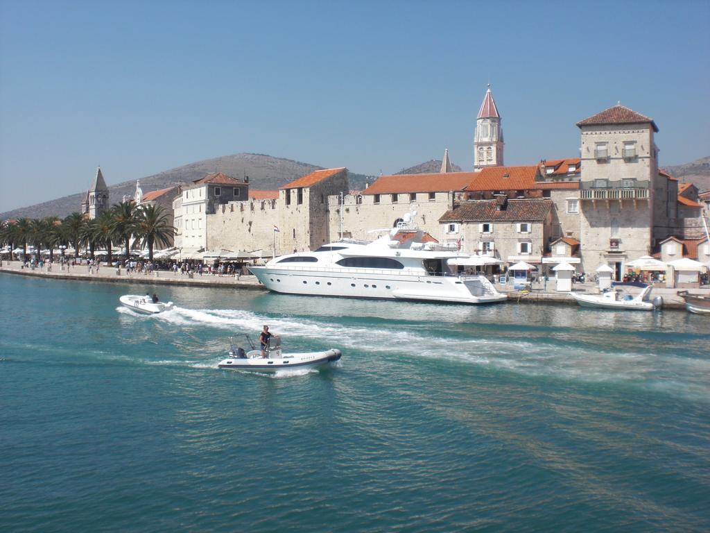 Apartments Simic Trogir Exteriör bild